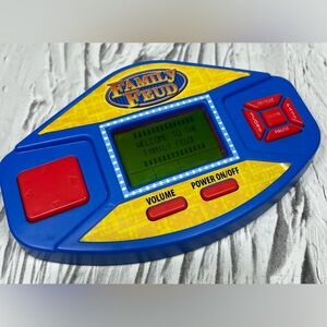 Family Feud Handheld Electronic Game 2016 Talking Freemantlemedia Pre Owned